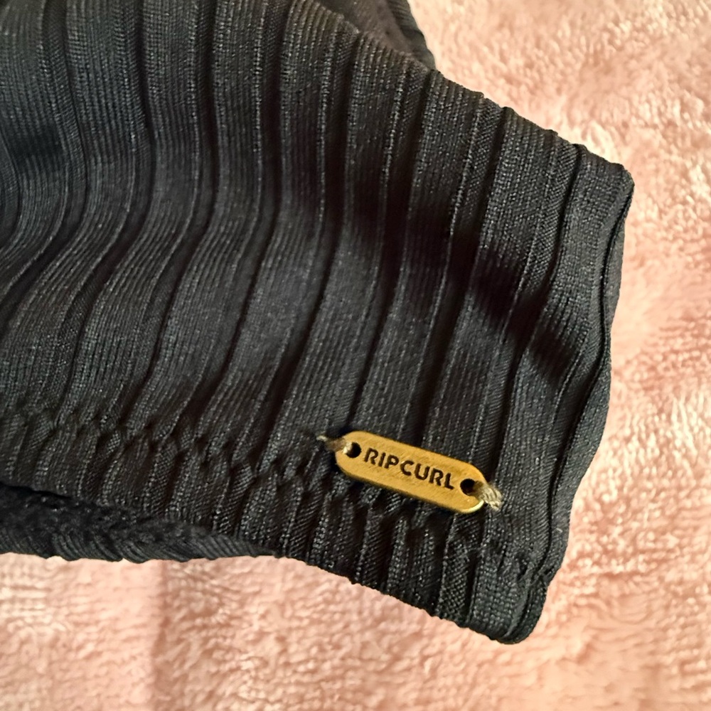 Black Ribbed Bikini Set - Picture 6 of 9